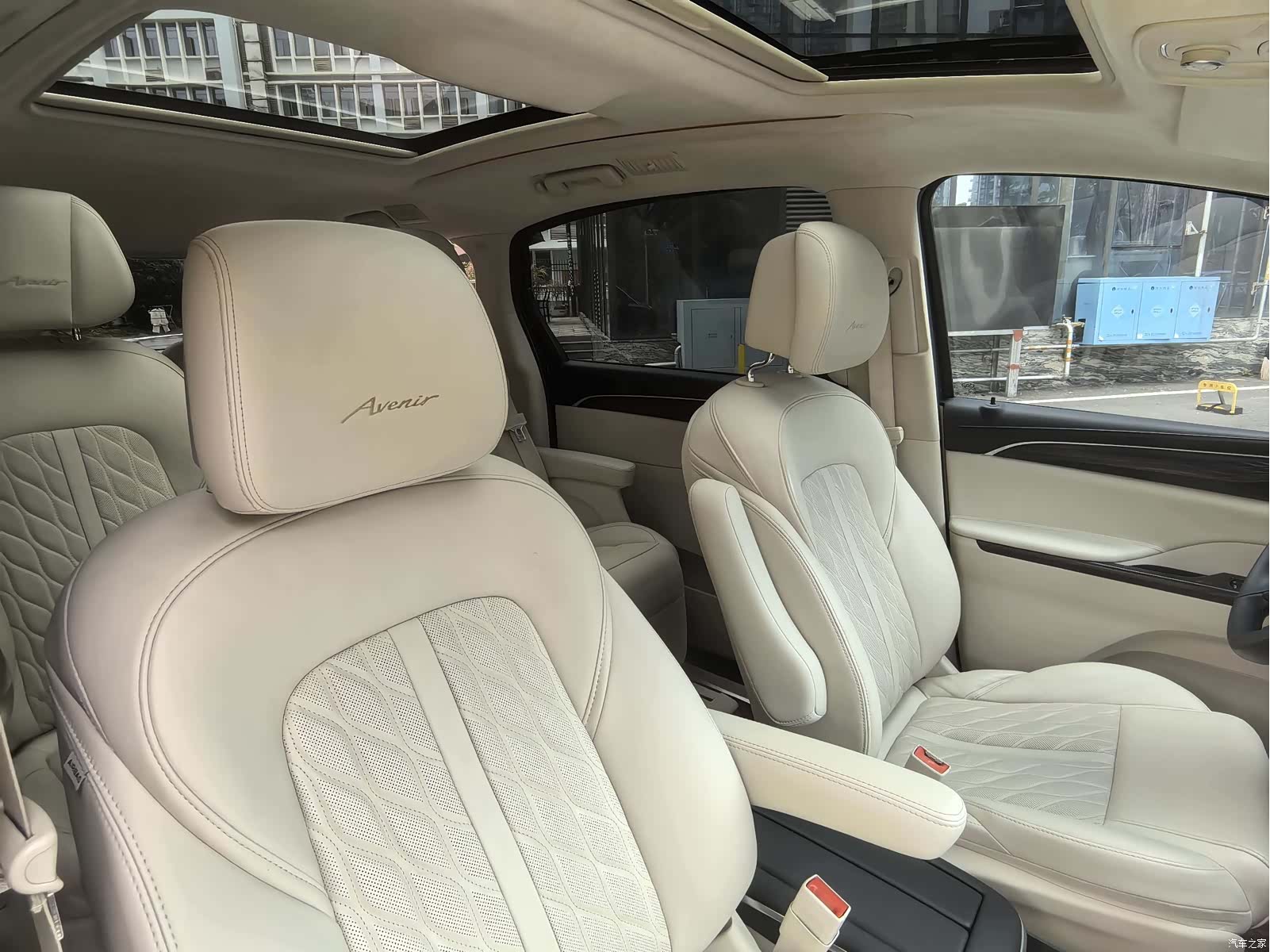 Buick GL8, 2020 19