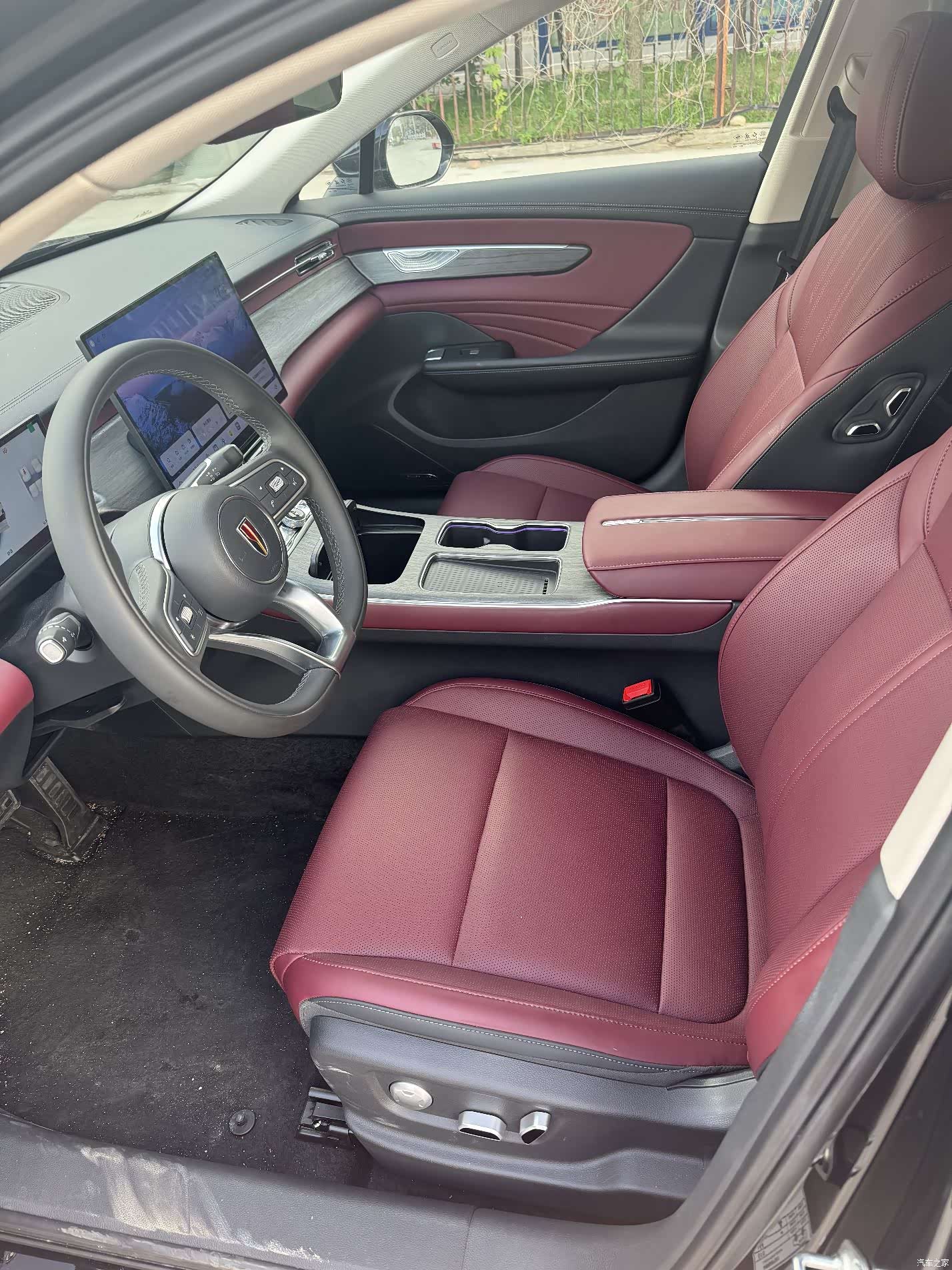 Hongqi H5, 2026 4