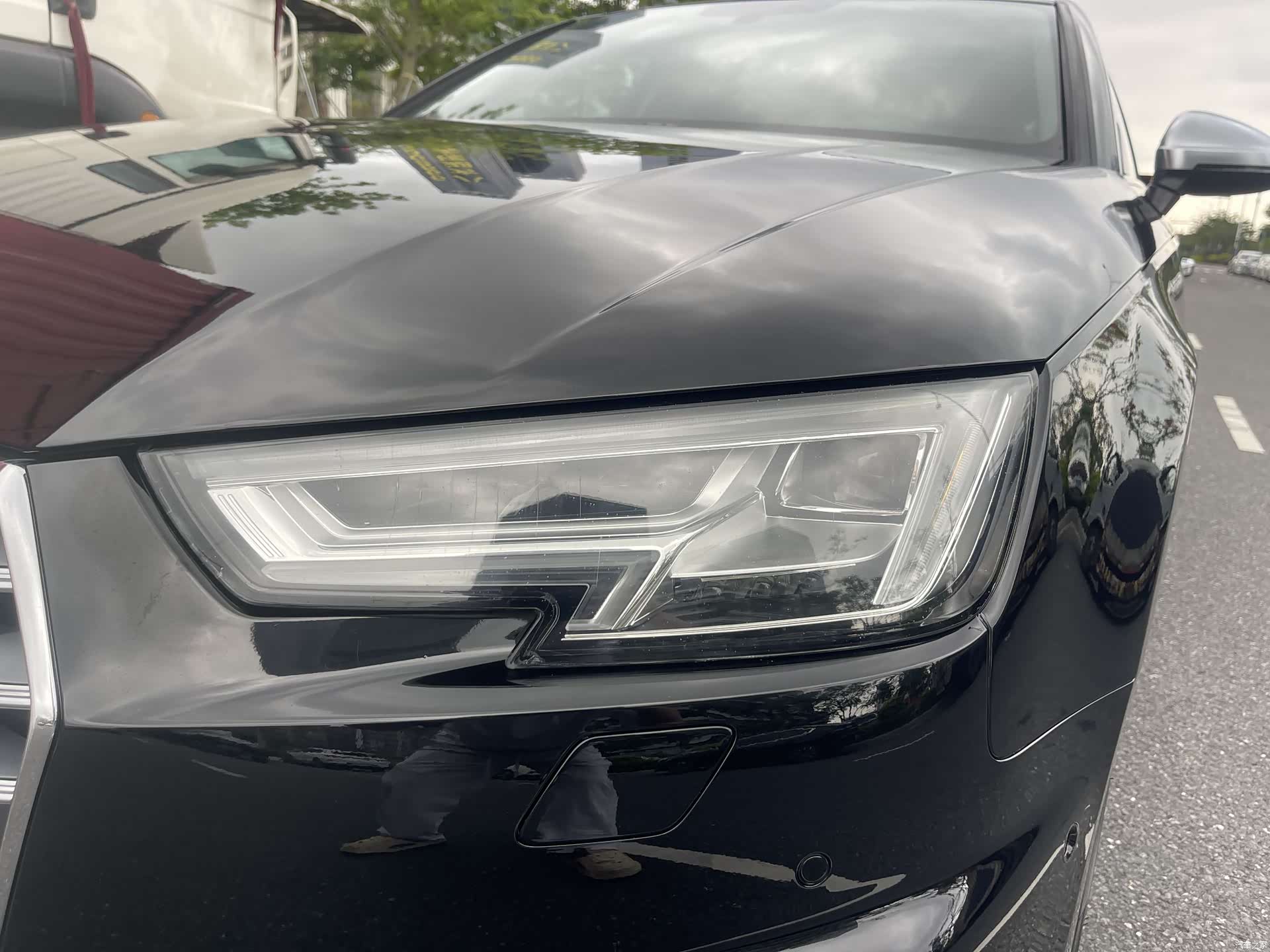 Audi A4L, 2019 все фото