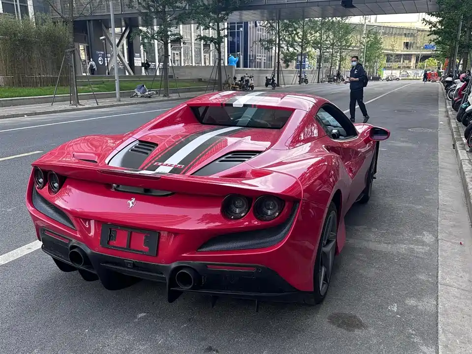 Ferrari F8
