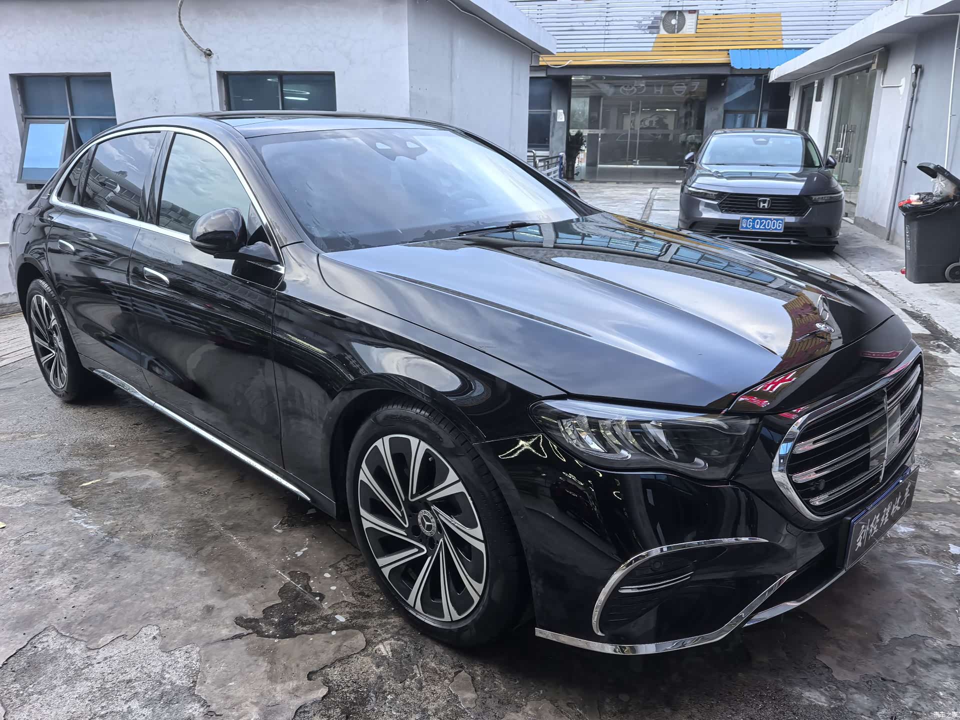 Mercedes-Benz E-Class, 2025 4