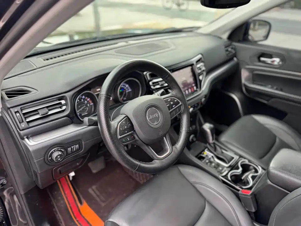 Jeep Grand Commander