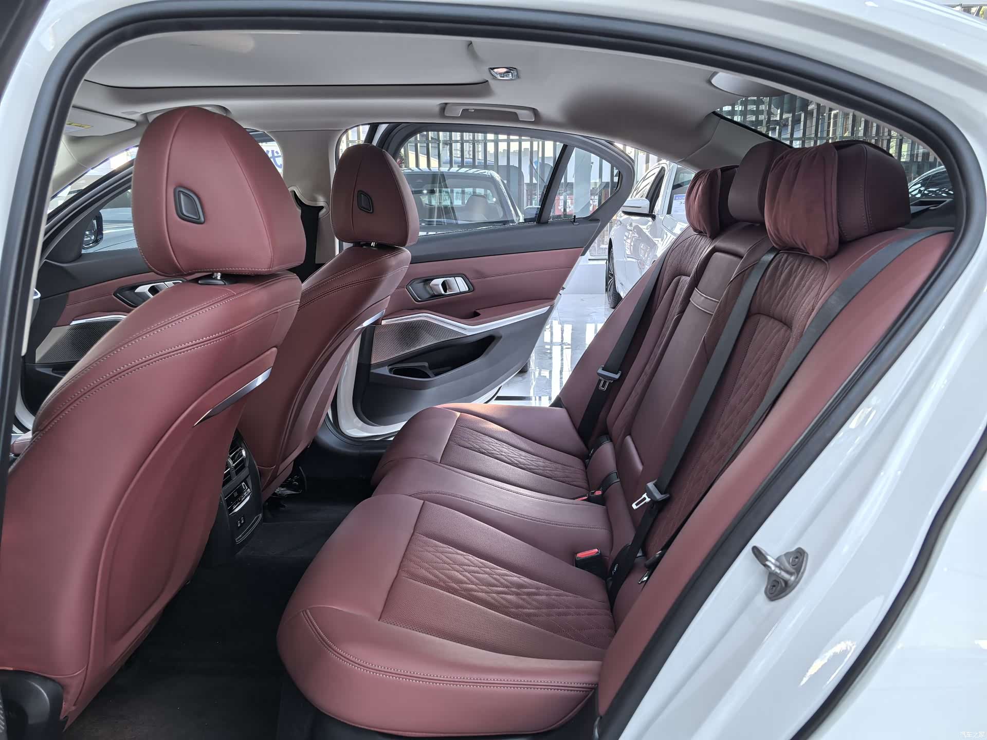 BMW 3 Series, 2023 9