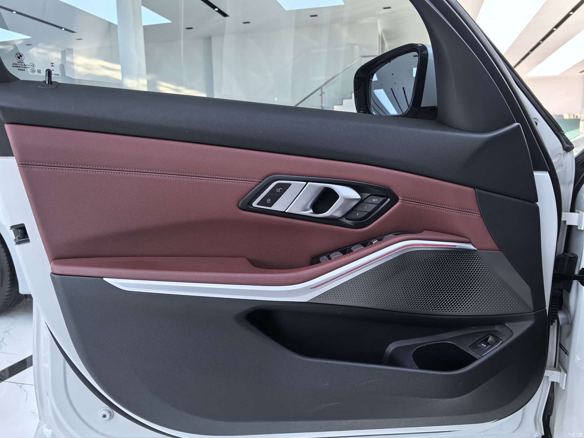 BMW 3 Series, 2023 все фото