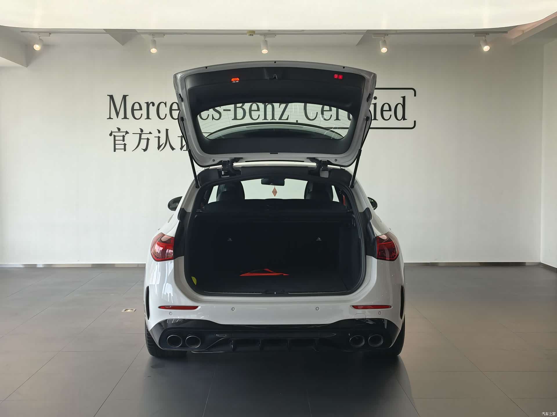 Mercedes-Benz C-Class, 2025 14
