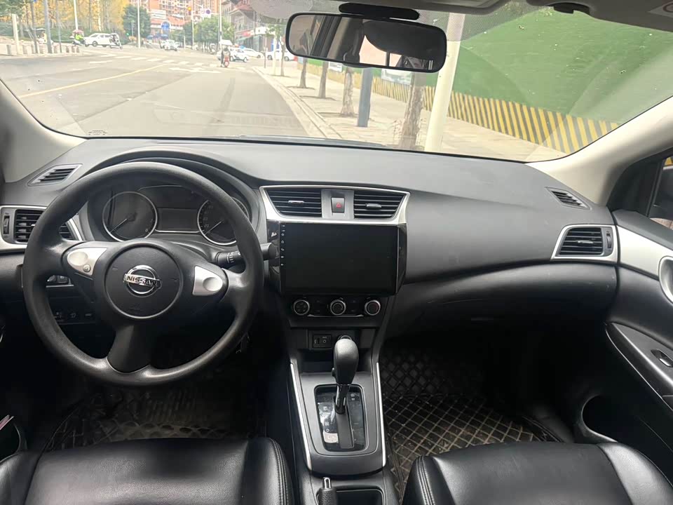 Nissan Xuan Yi