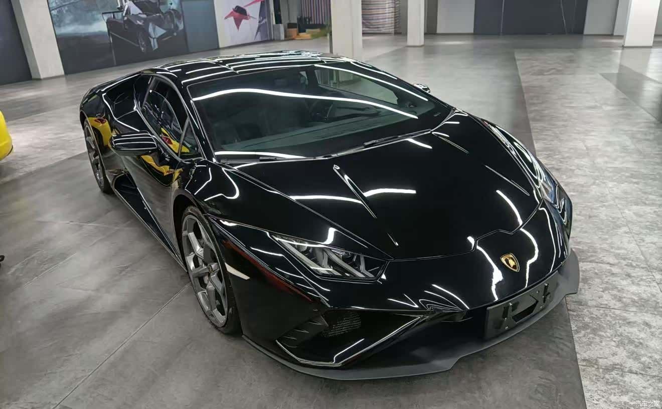 Lamborghini Huracán, 2021 1