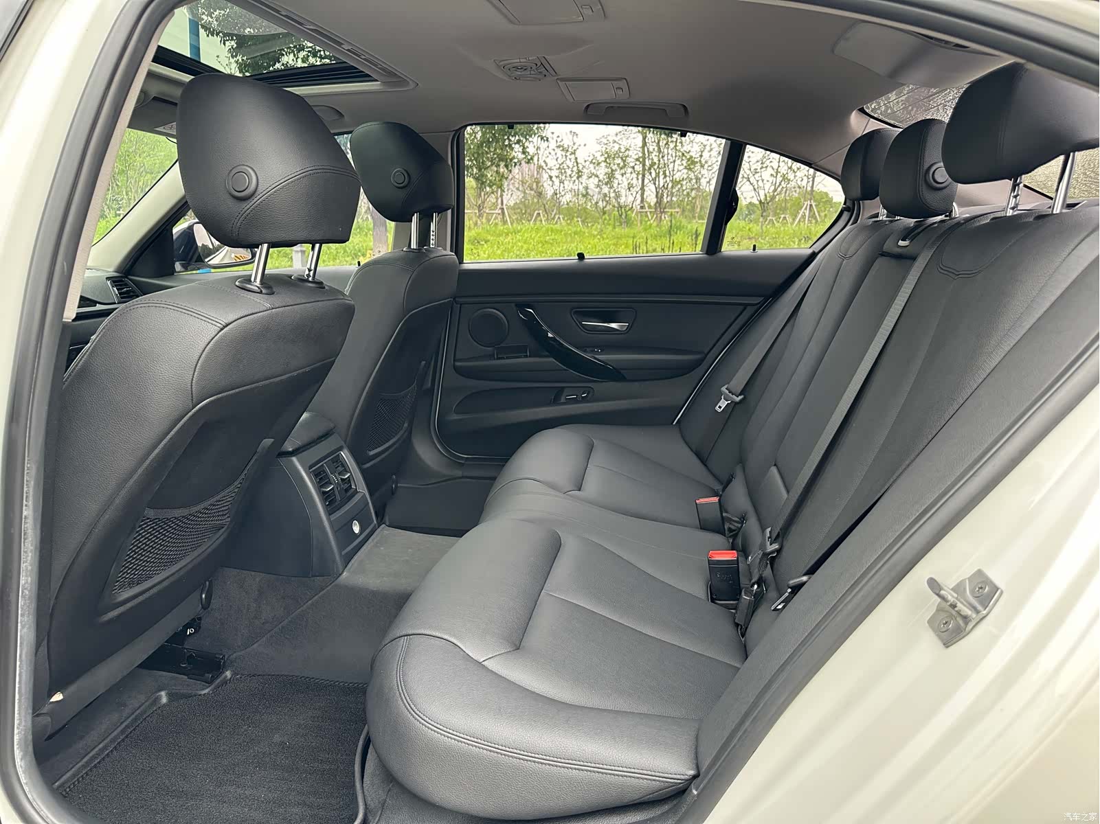 BMW 3 Series, 2017 12