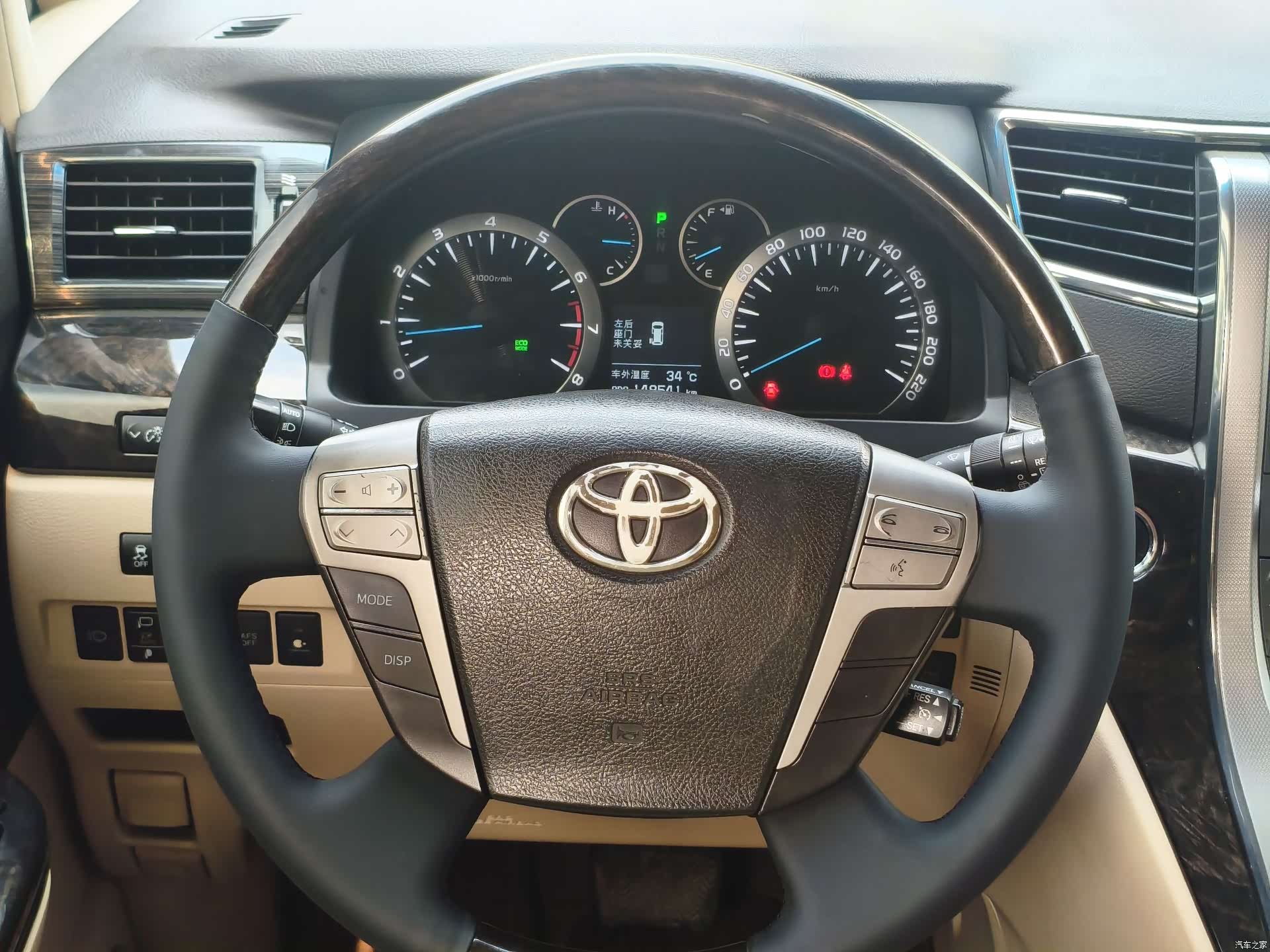 Toyota Alphard, 2012 10