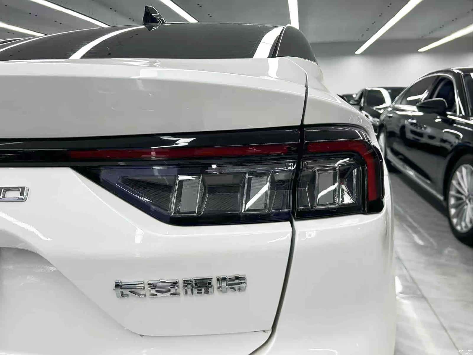 Ford Mondeo, 2023 21