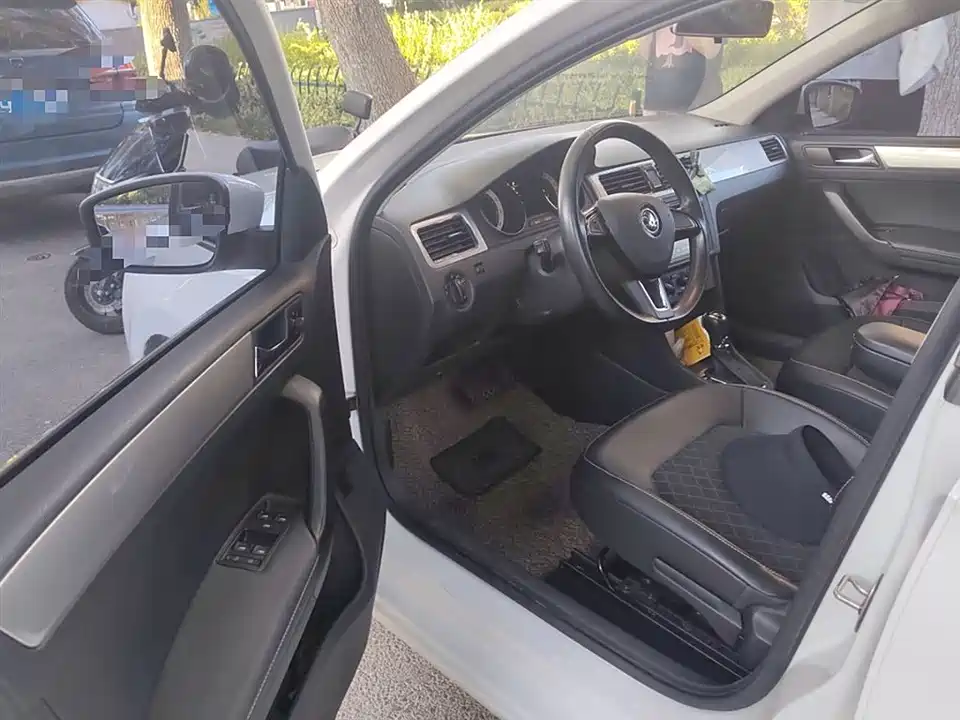 Skoda Xindong