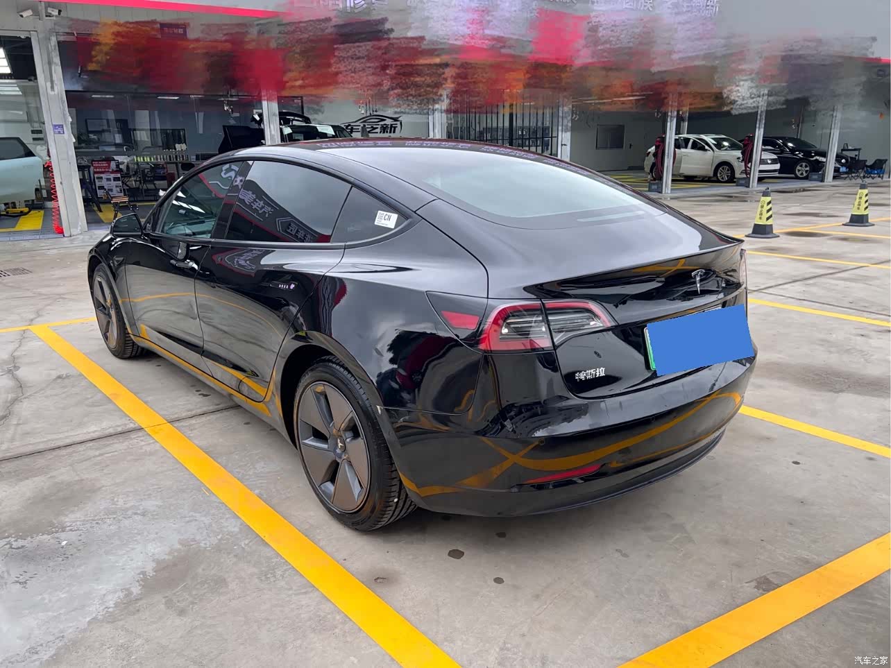 Tesla Model 3, 2023 13