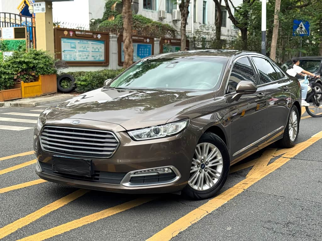 Ford Taurus