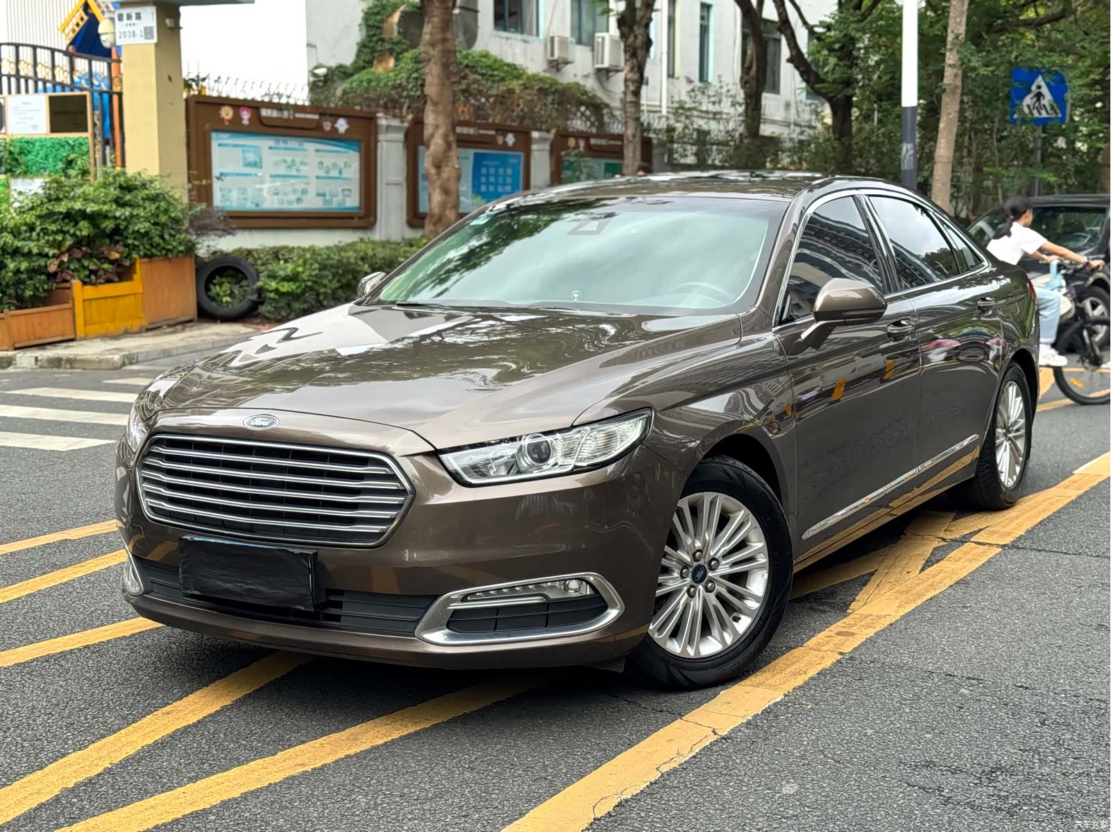 Ford Taurus, 2016 1