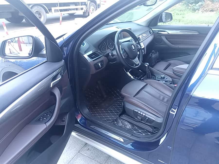 BMW X1 2018, фото 15