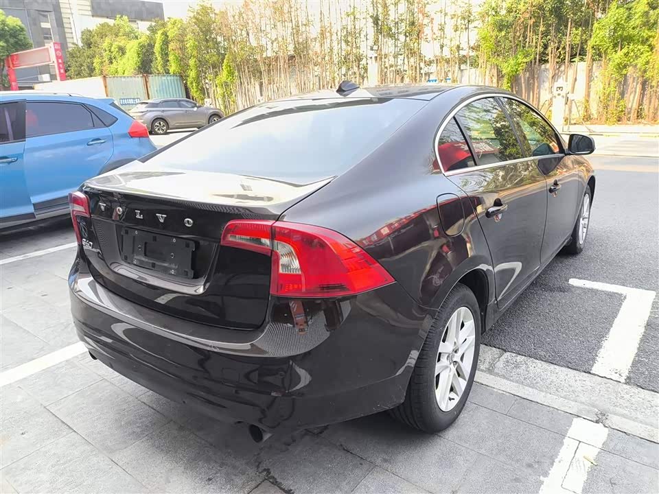 Volvo S60