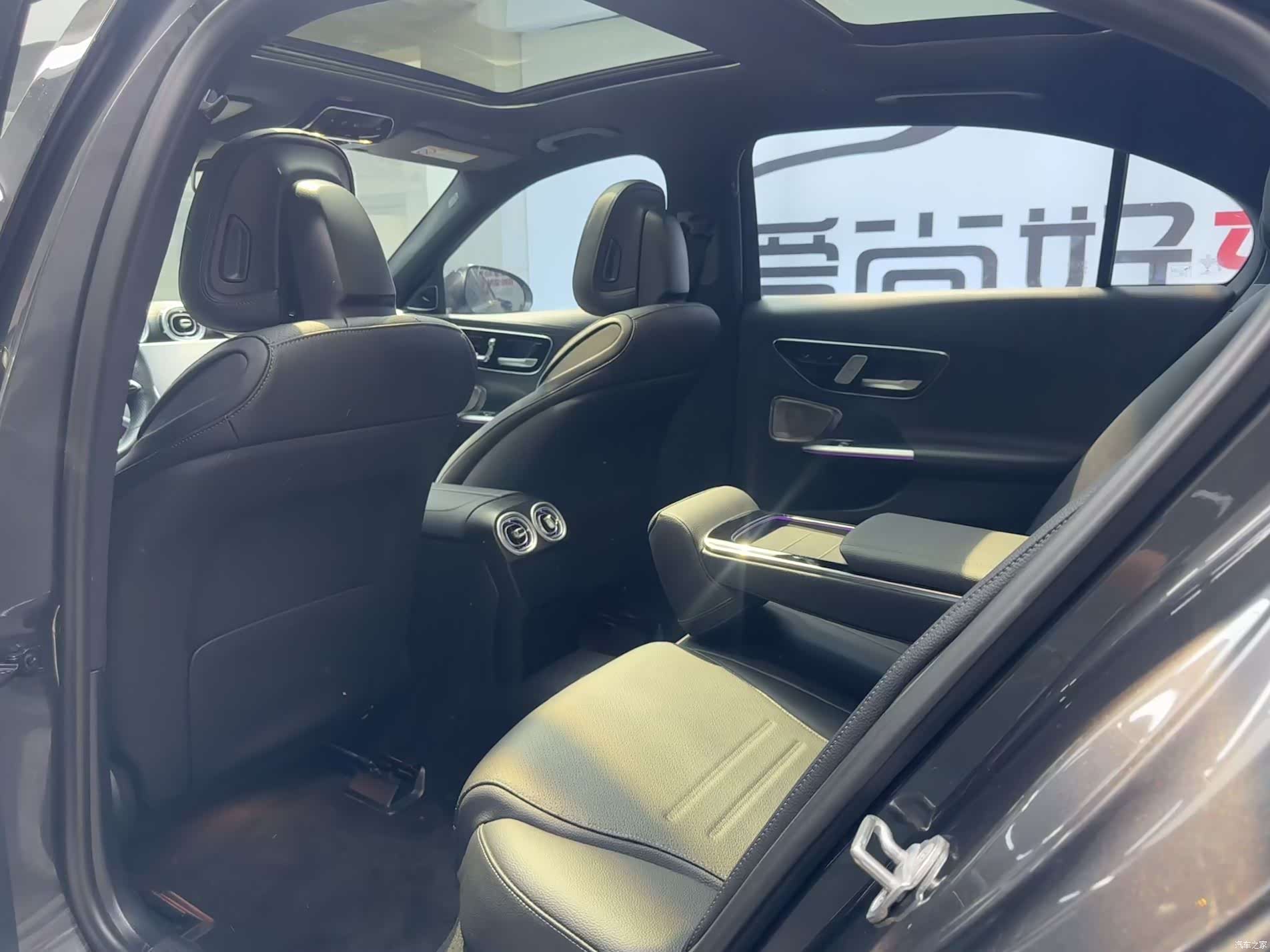 Mercedes-Benz C-Class, 2022 13