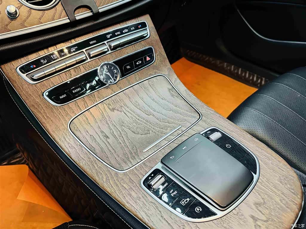 Mercedes-Benz E-Class, 2019 19