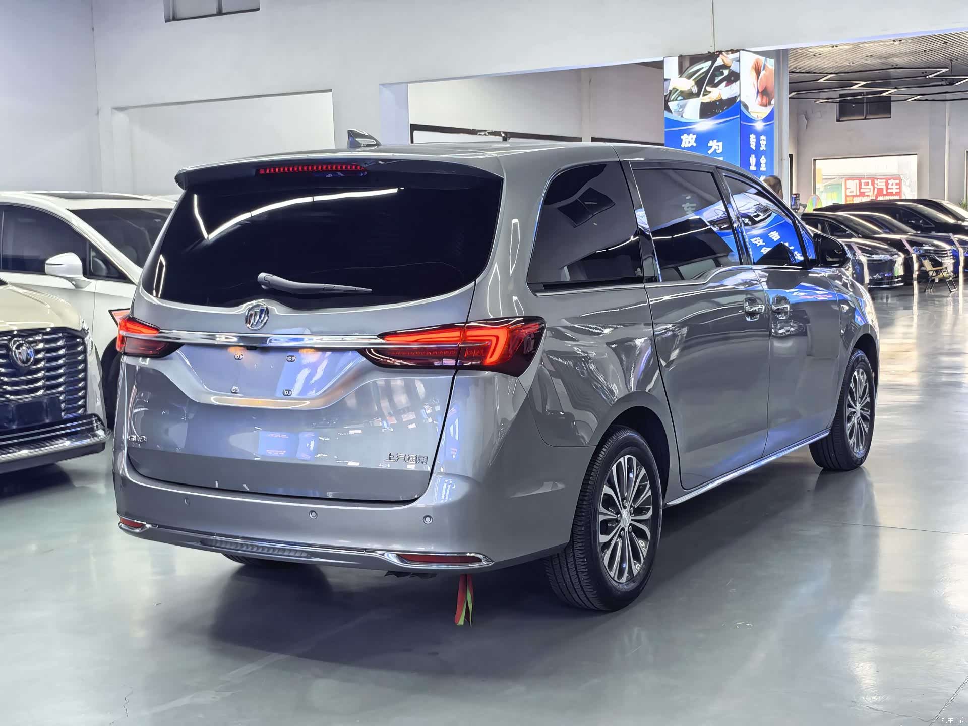Buick GL8, 2025 3