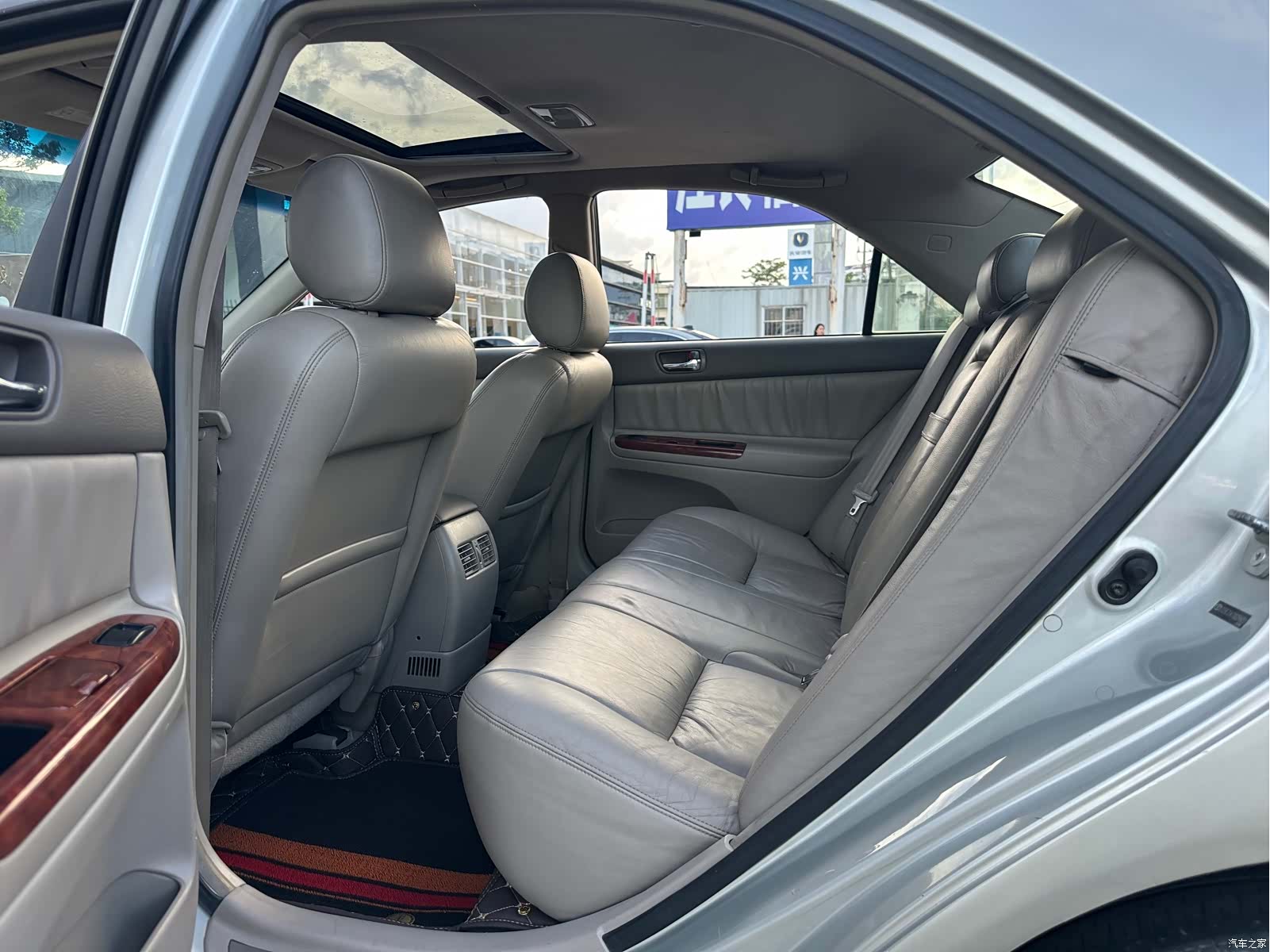 Toyota 05, 2004 13