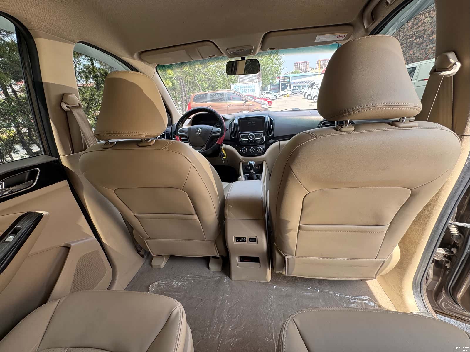 Wuling 730, 2015 12