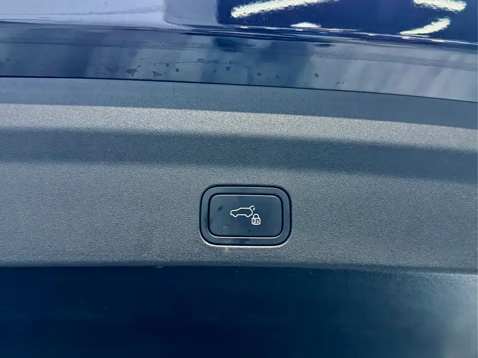 Li Auto Ideal L6