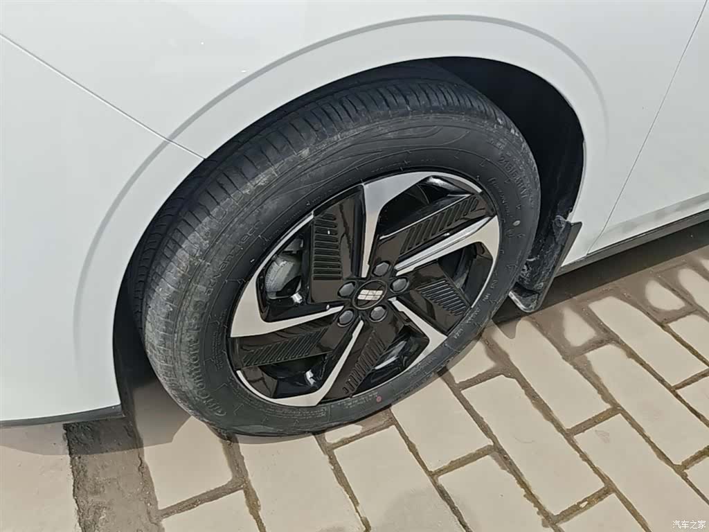 Geely Galaxy L6, 2024 23