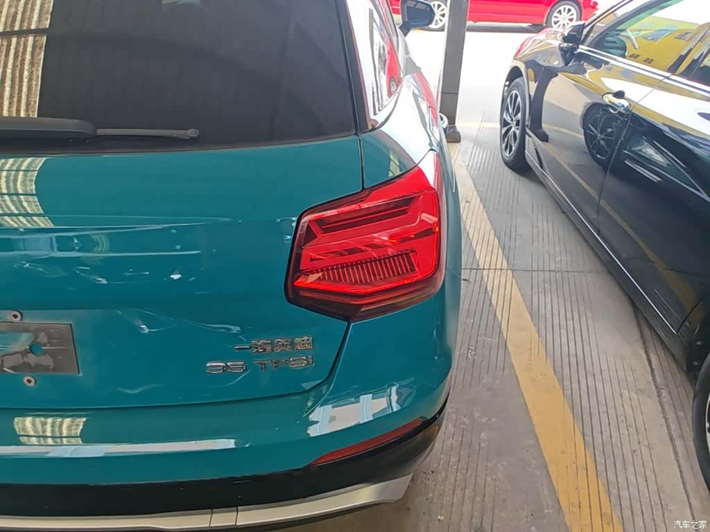 Audi Q2L, 2020 8