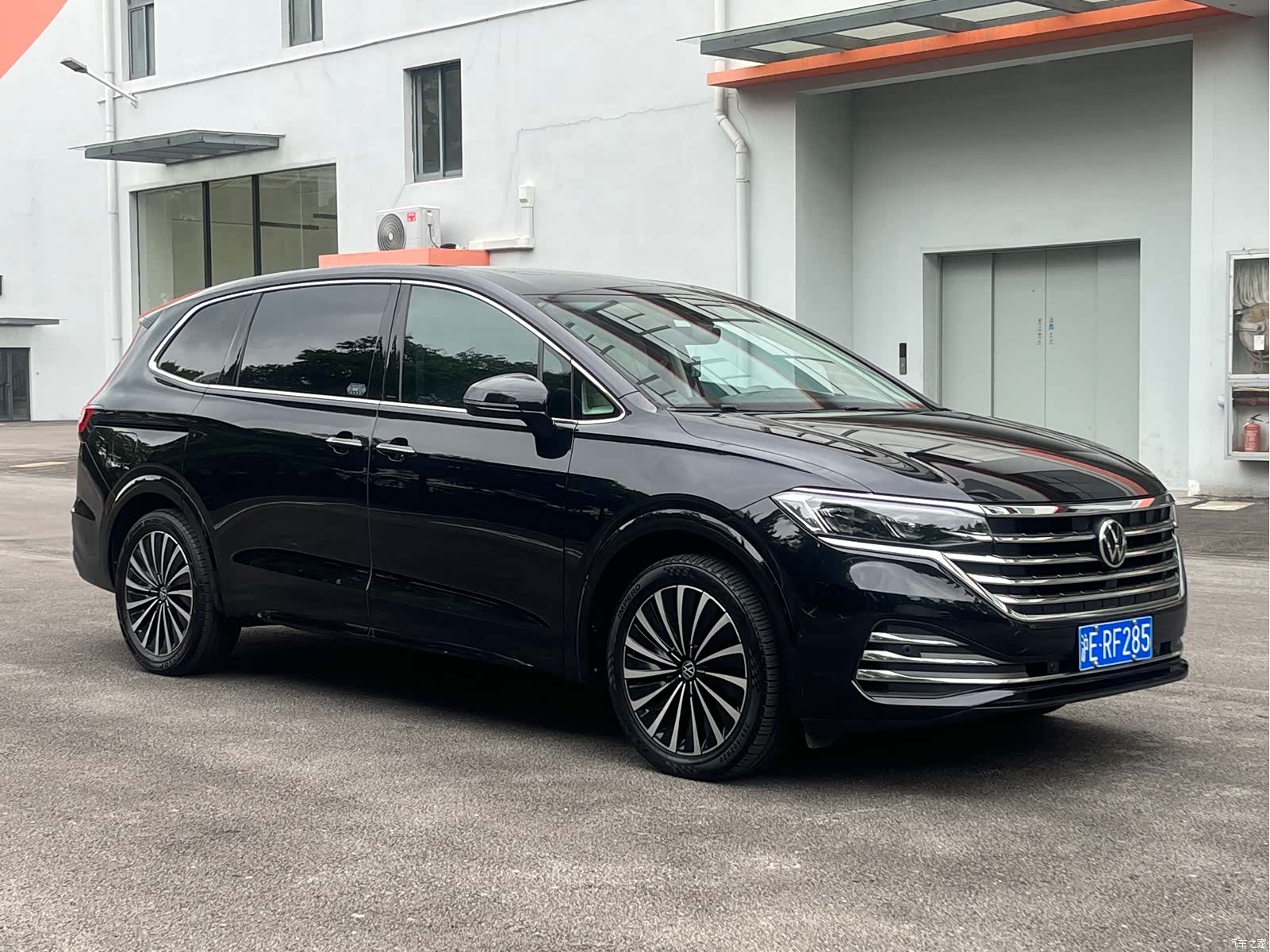 Volkswagen Viloran, 2022 3