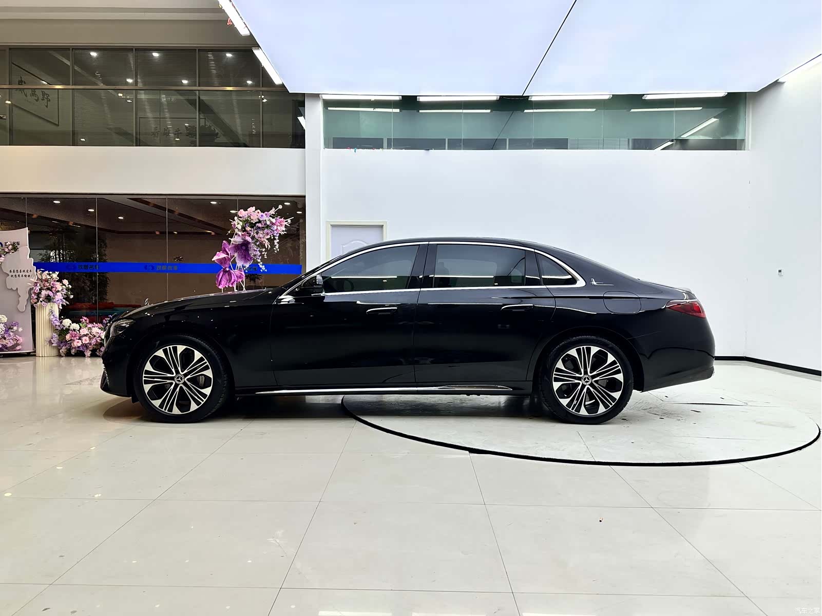 Mercedes-Benz E-Class, 2026 4
