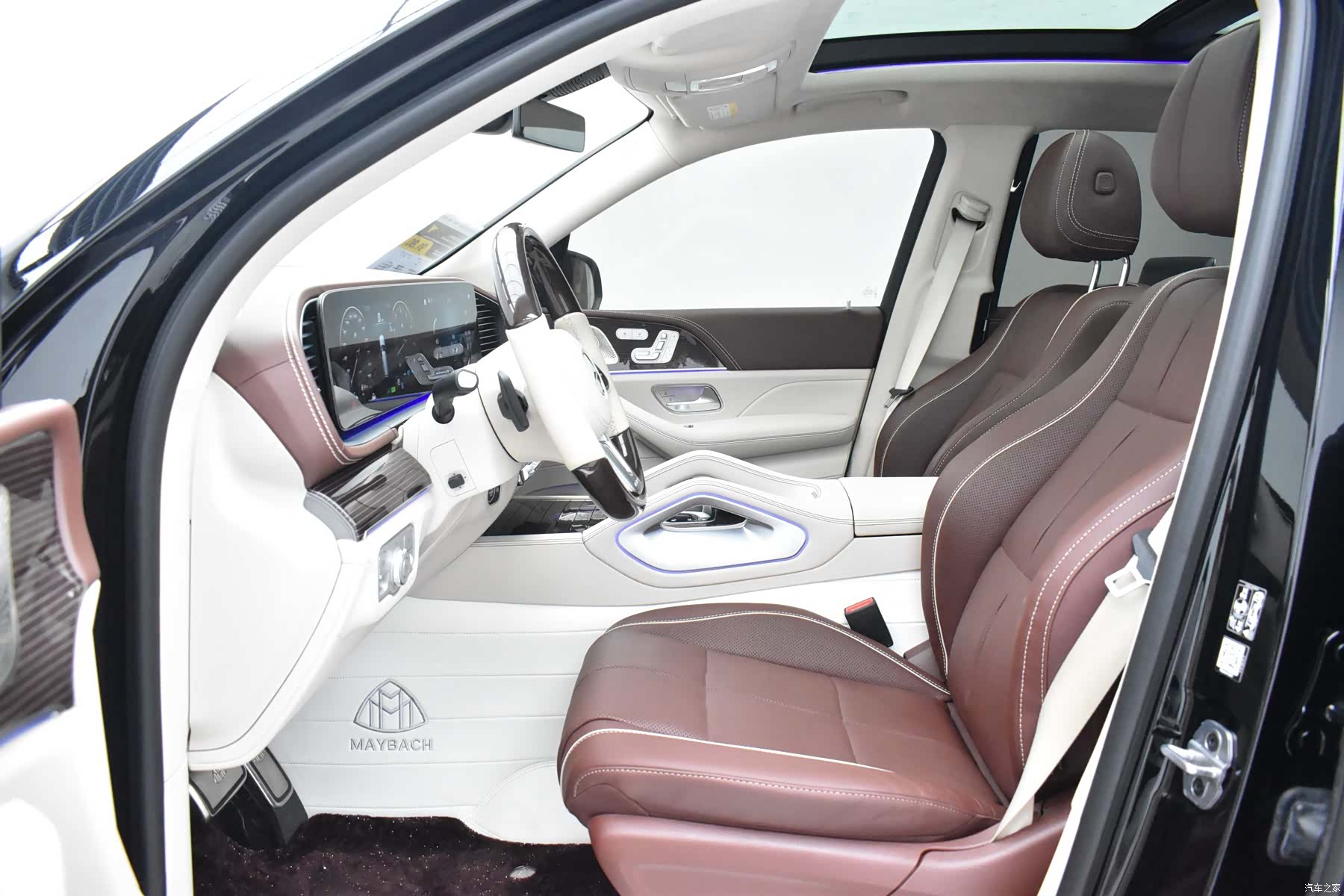 Maybach GLS, 2022 6
