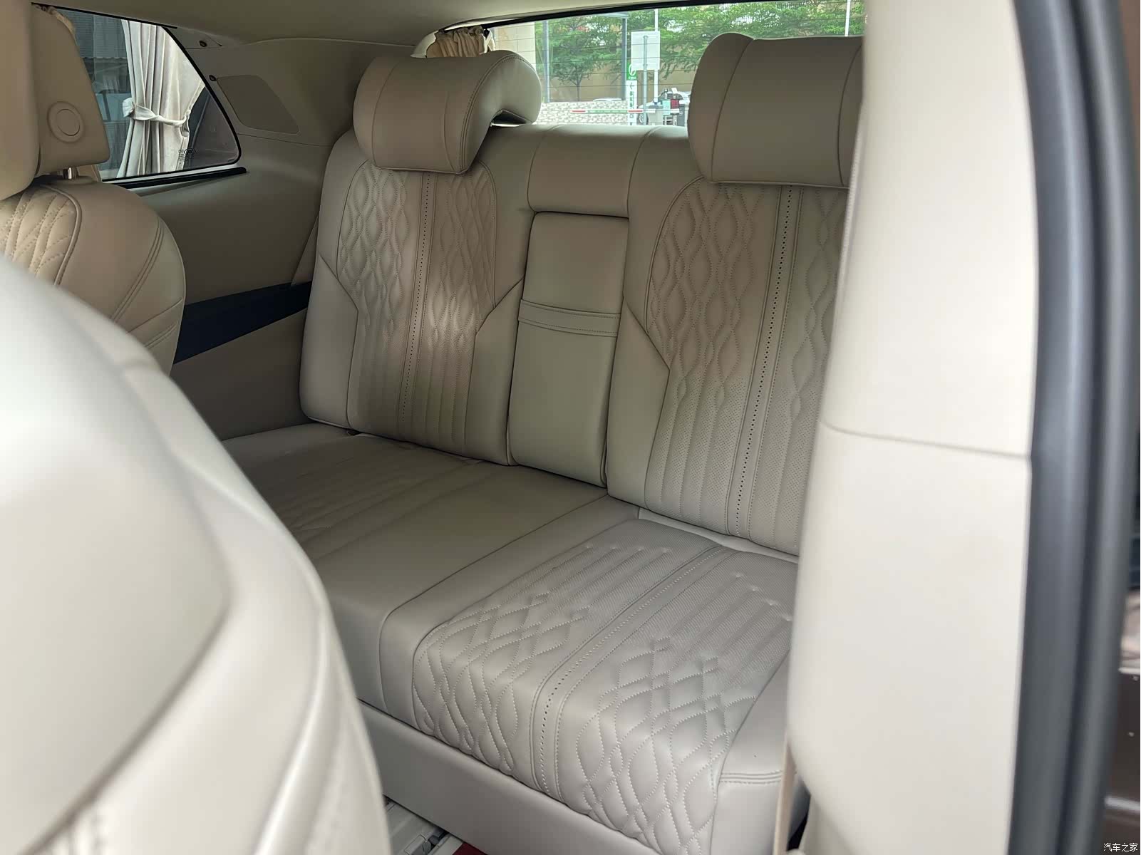 Buick GL8, 2020 10