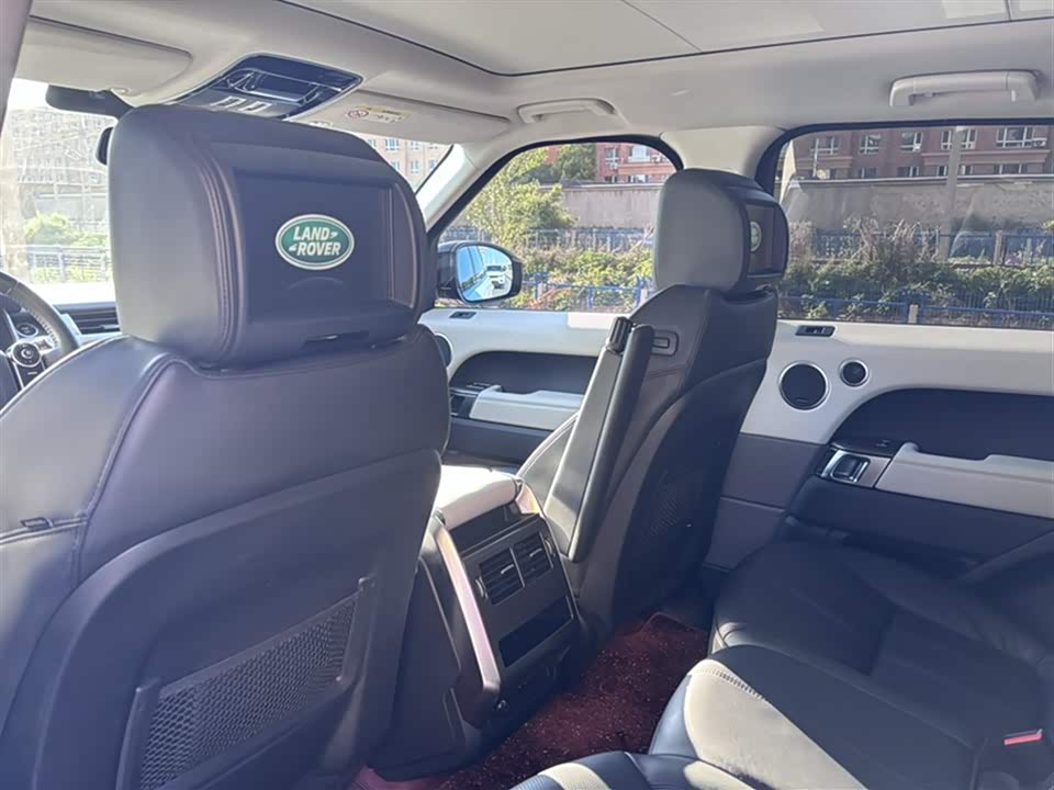 Land Rover Range Rover Sport Land Rover Range Rover Sport