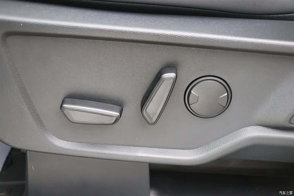 Ford Bronco, 2025 11