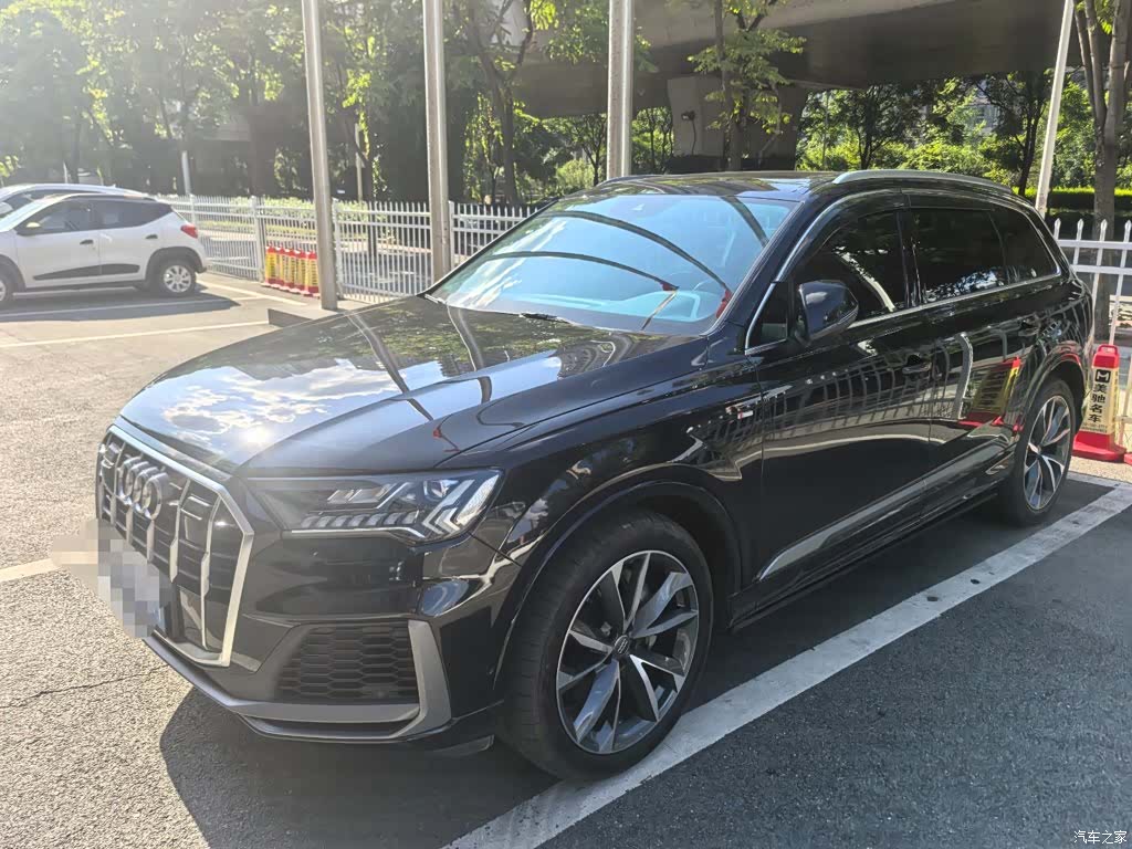 Audi Q7, 2020 1