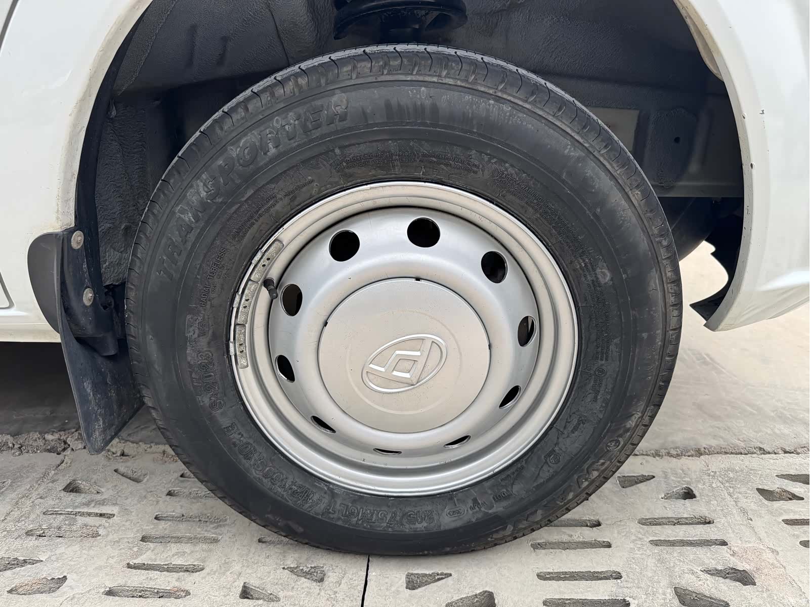 Maxus V80, 2022 14