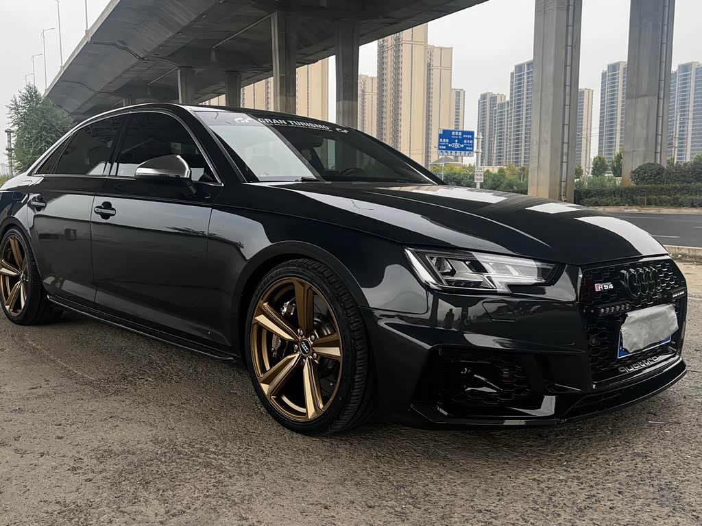 Audi S4