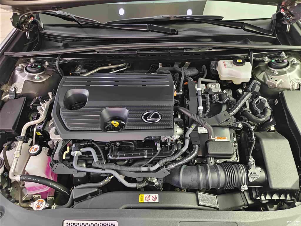 Lexus ES, 2024 16