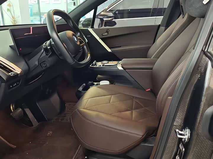 BMW iX 2023 xDrive40