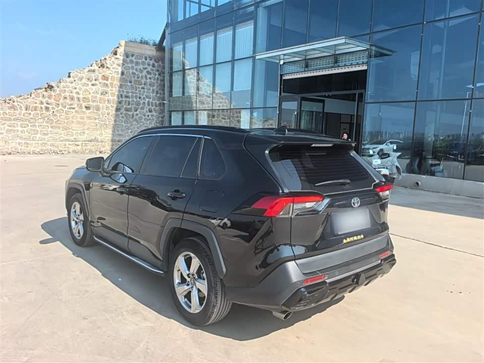 Toyota RAV4 Rongfang