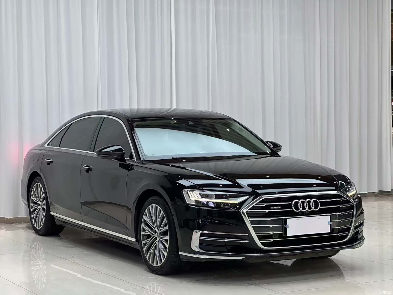Audi A8L, 2019 3