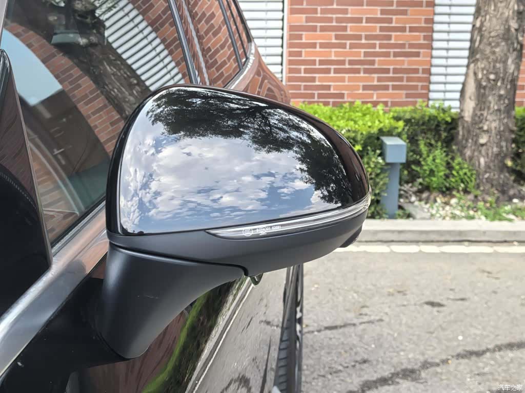 Mercedes-Benz GLC, 2023 11