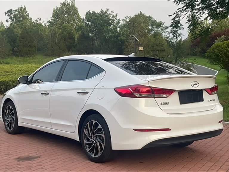 Hyundai Lead