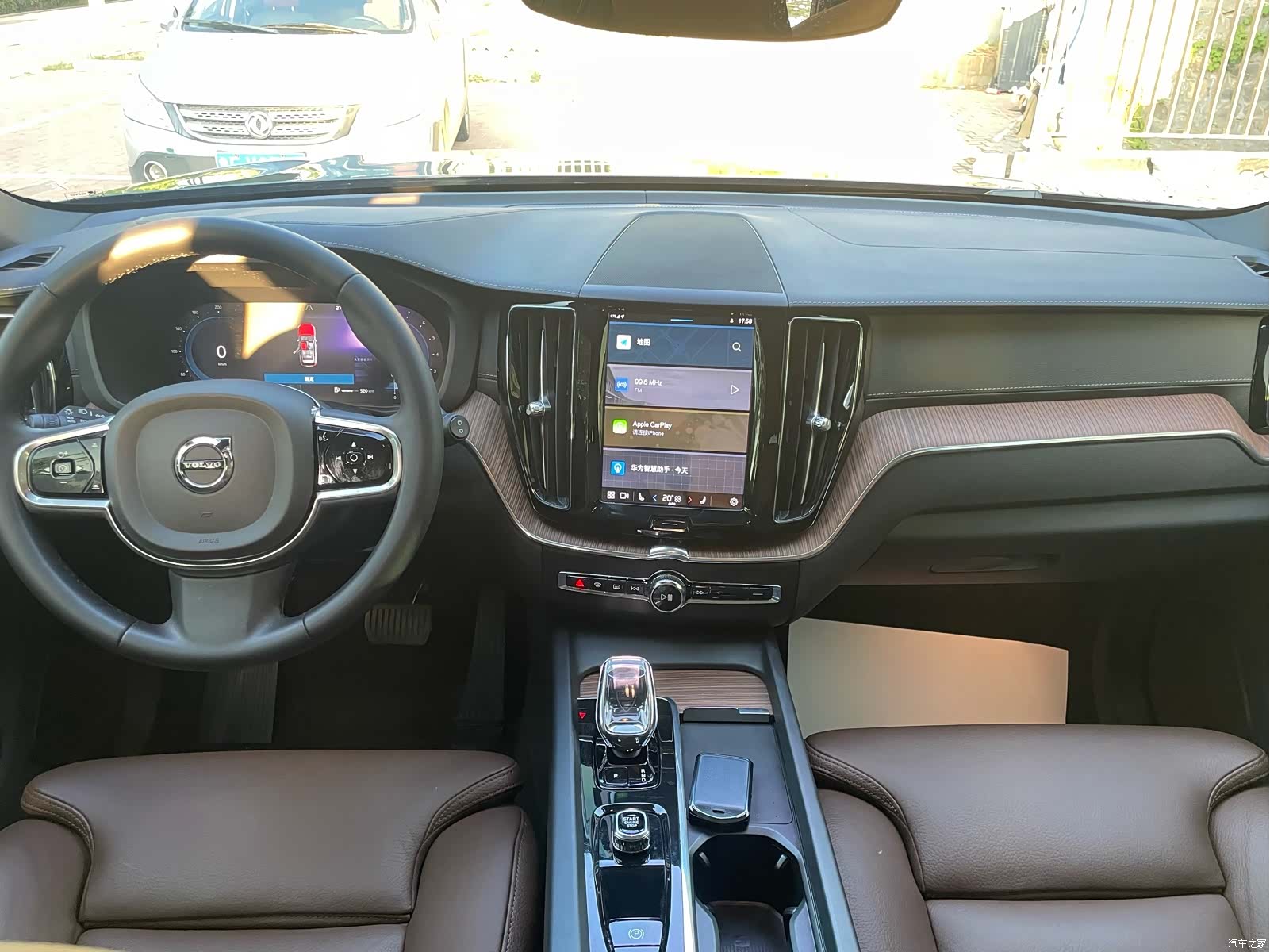 Volvo XC60, 2023 10