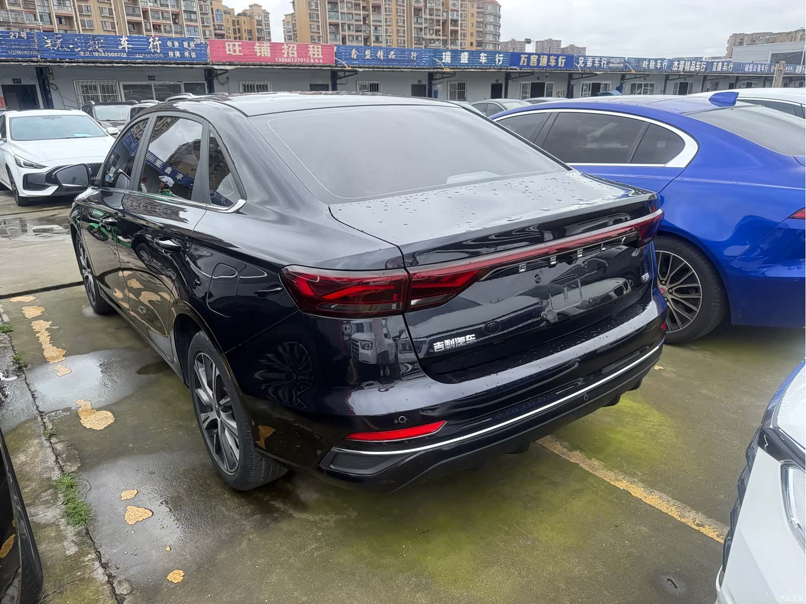 Geely Emgrand, 2022 13