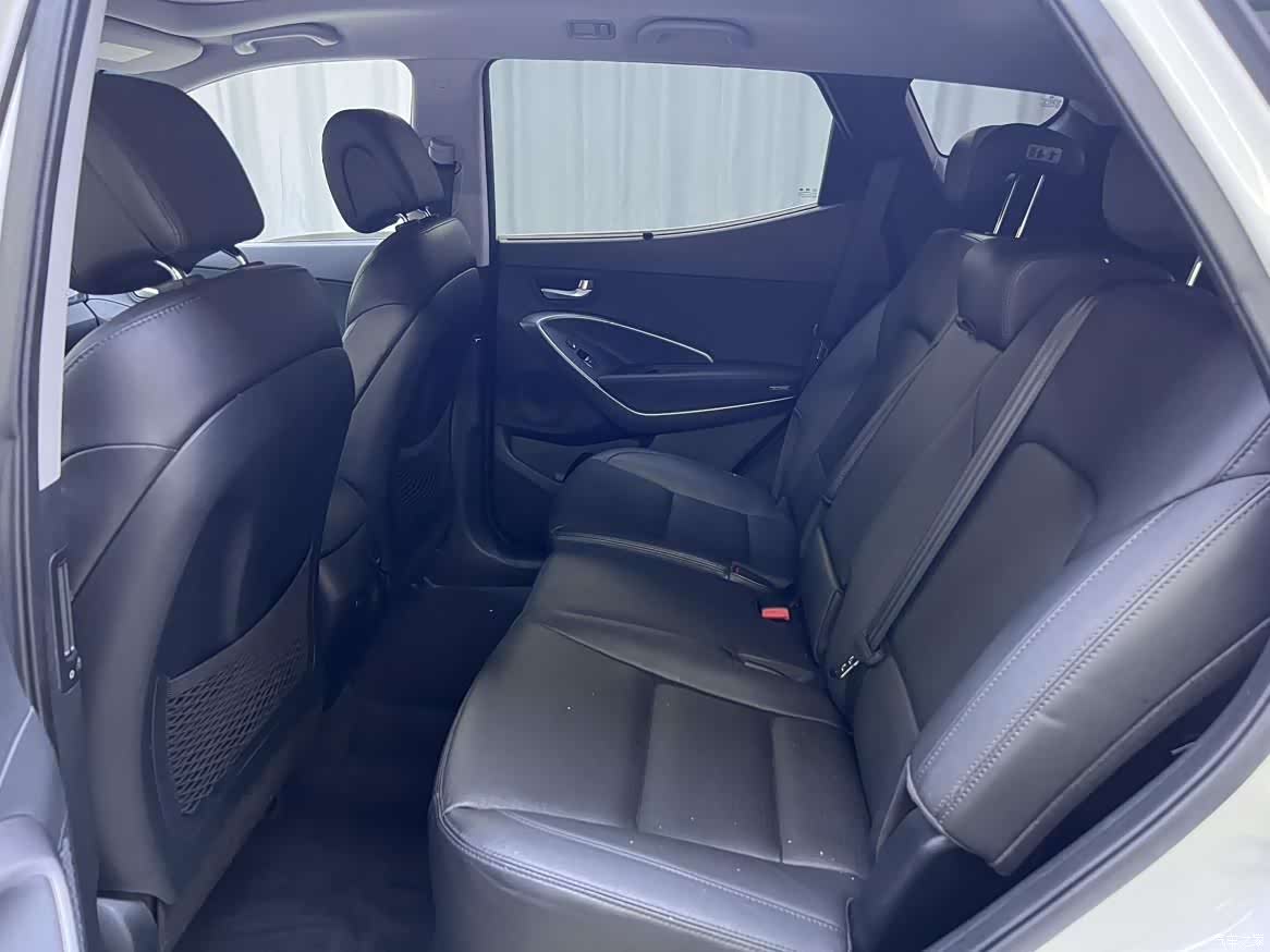 Hyundai Santa Fe, 2015 16