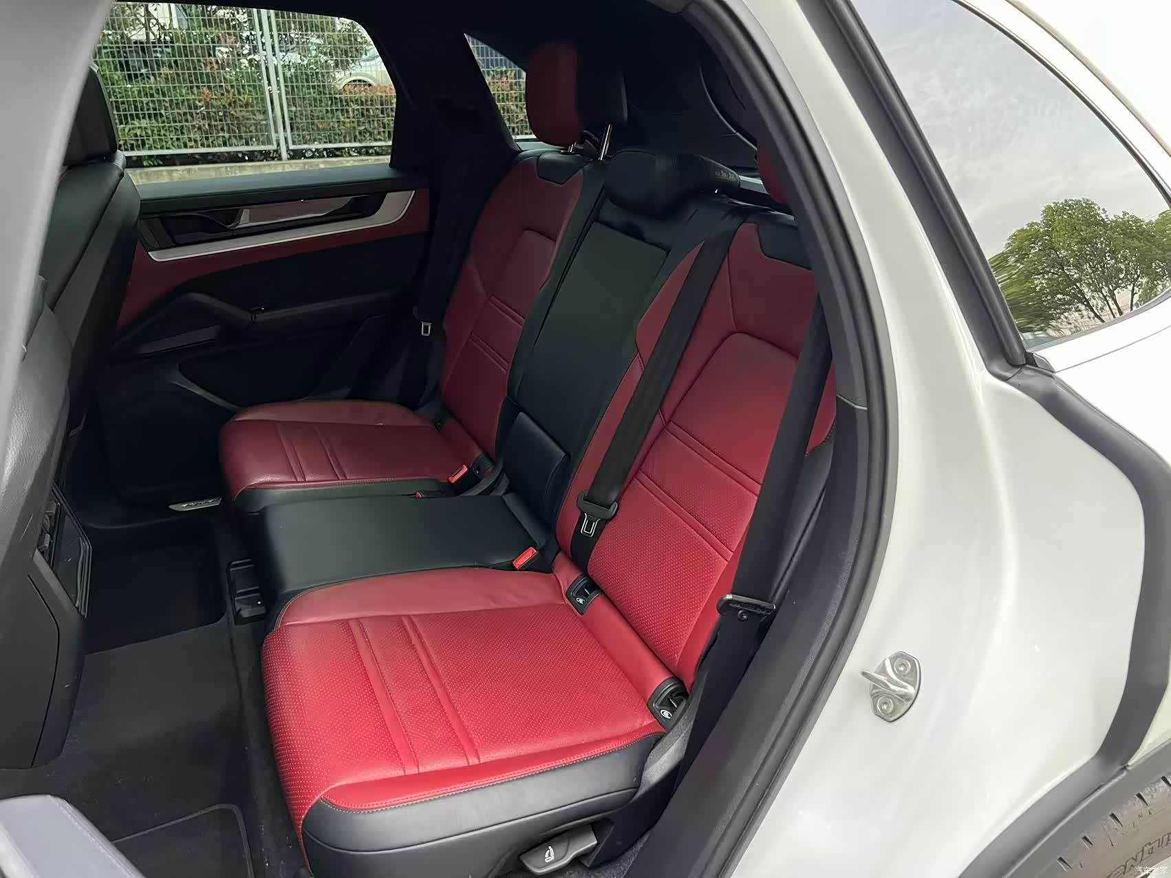 Porsche Cayenne, 2023 11
