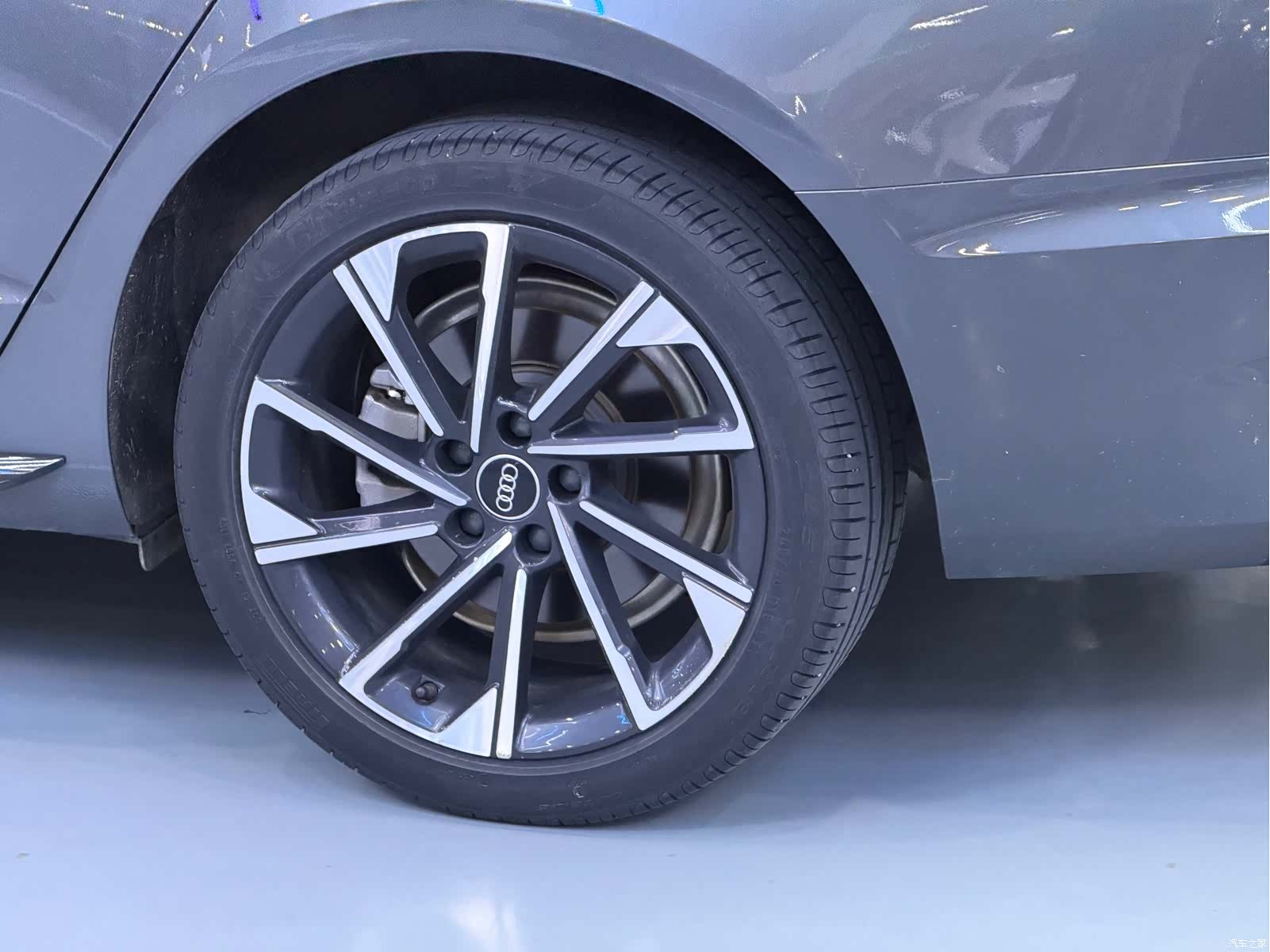 Audi A4L, 2023 7