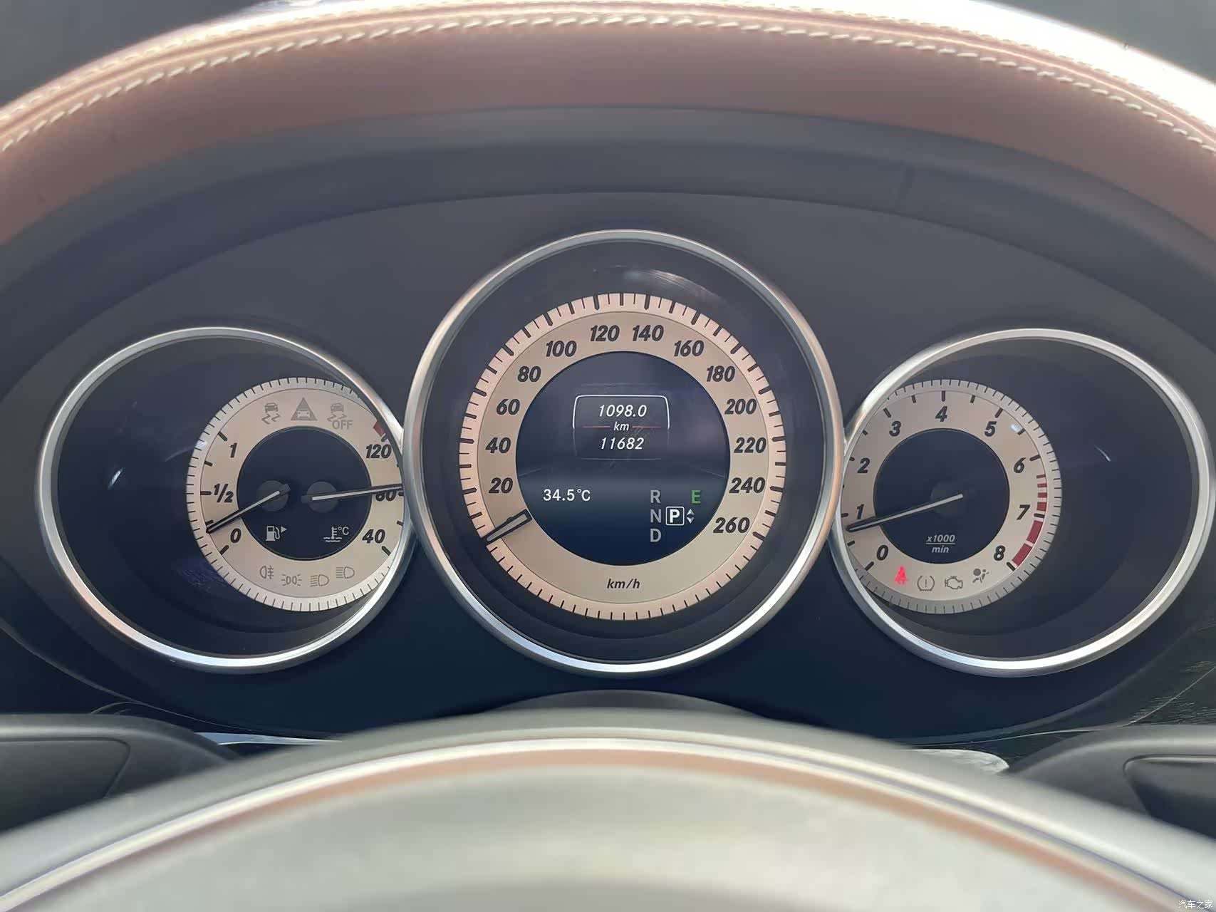 Mercedes-Benz CLS, 2015 27
