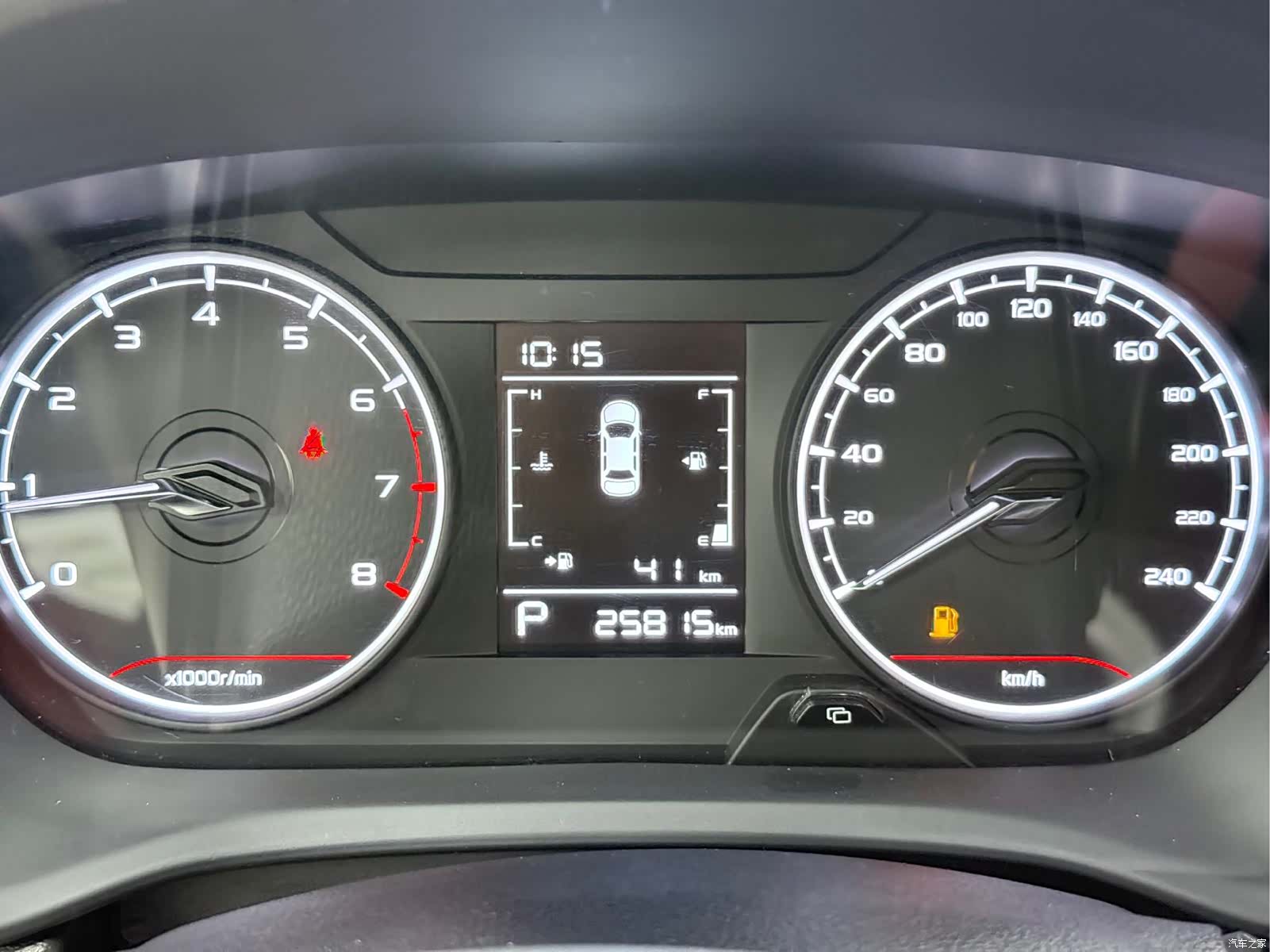 Geely X3, 2022 8